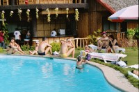 Foto Ein beliebter Treffpunkt: Relaxen am Pool